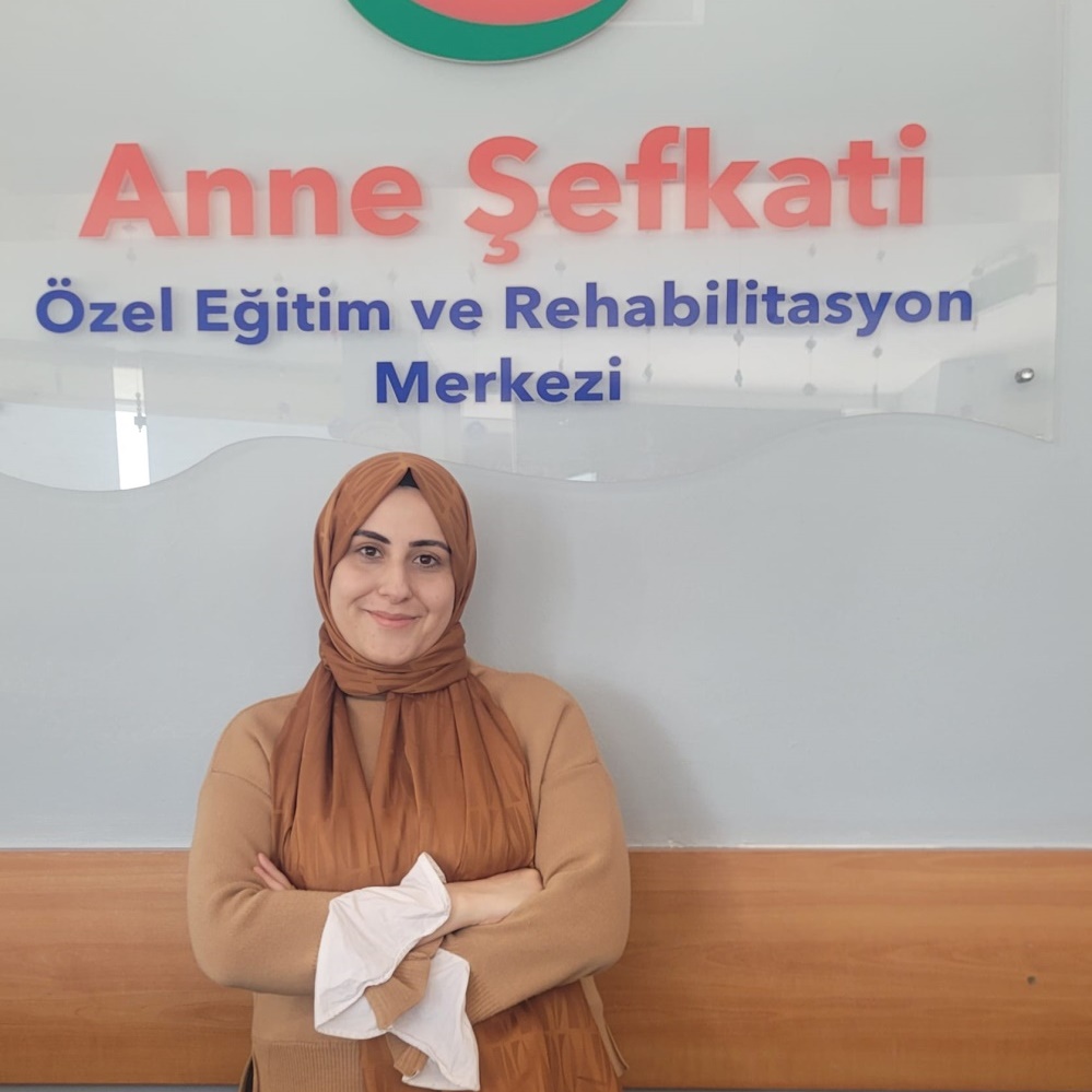 /img/etkinlikler/ZEYNEP AZUN